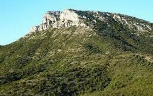   le Mont Aurélien et l'Olympe   par Pourcieux